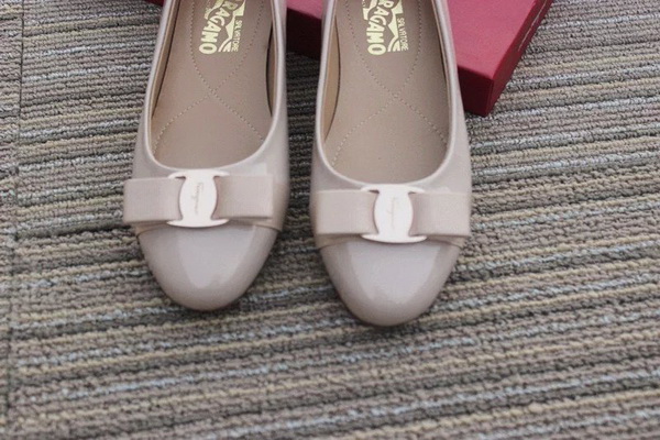 Ferragamo Shallow mouth flat shoes Women--021
